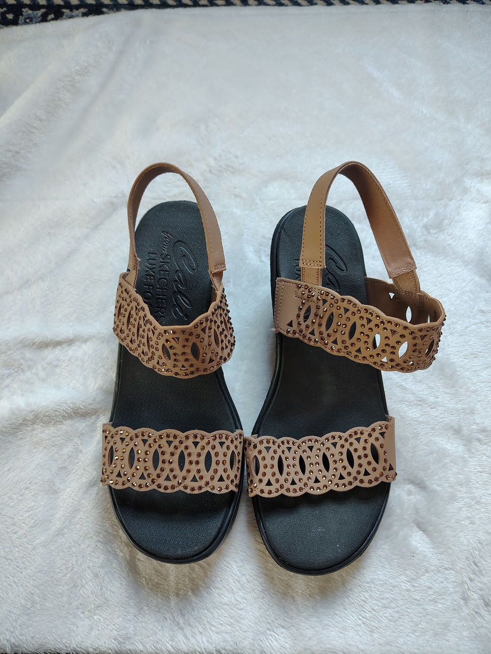 Skechers Women’s Tan Laser-Cut Slingback Sandals with Black Footbed